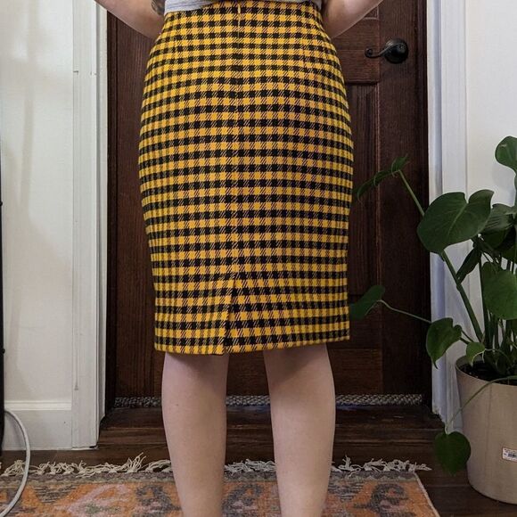 Yellow and Black Checkered Pencil Skirt - Picture 7 of 8